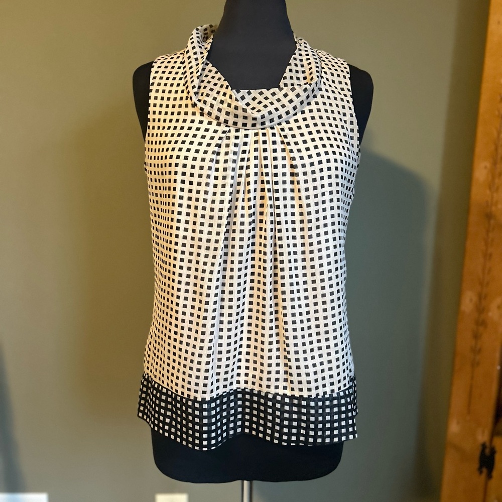 Chic Black and Cream Sleeveless Top